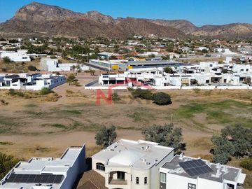 SE VENDE CASA EN ROYAL GOLF CLUB SAN CARLOS.
