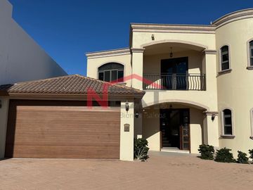 SE VENDE CASA EN ROYAL GOLF CLUB SAN CARLOS.