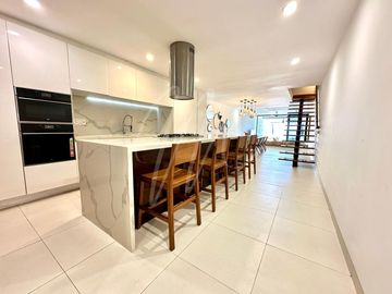 Casa en Venta y Renta en Cancun en Villa de Pescadores, Frente al Mar