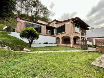 Casa en venta en Camino antiguo a Coatepec zona Briones.