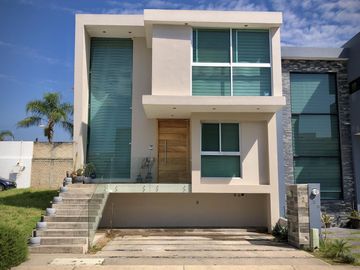 Casa en venta en Hacienda Casa Fuerte, San Agustín