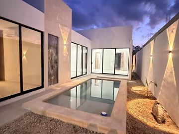 Casa de una planta con alberca en Conkal, Norte de Mérida.