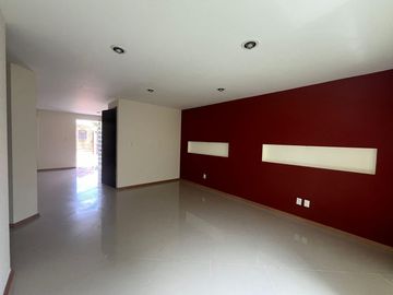 VENTA DE CASA EN FRACCIONAMIENTO FUENTES DE SAN JOSÉ EN TOLUCA