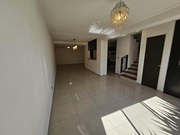 Casa en venta Paseo Gardenias, Toluca Edomex.