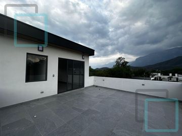 CASA EN VENTA COLONIA LOS CRISTALES ZONA CARRETERA NACIONAL MONTERREY