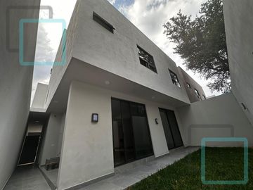 CASA EN VENTA COLONIA LOS CRISTALES ZONA CARRETERA NACIONAL MONTERREY