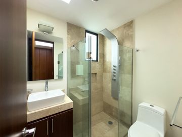 CASA EN  VENTA EN PARQUE POTOSÍ, ZONA LOMAS DE ANGELÓPOLIS III