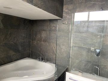 Casa en  venta con 4 recamaras en Morillotla a 2 min de UDLAP