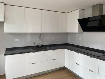 Casa en  venta con 4 recamaras en Morillotla a 2 min de UDLAP