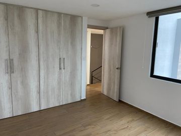 Casa en  venta con 4 recamaras en Morillotla a 2 min de UDLAP