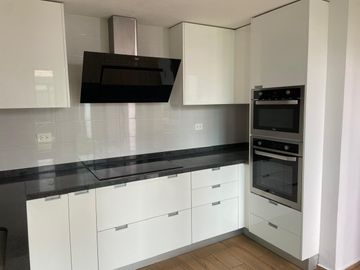 Casa en  venta con 4 recamaras en Morillotla a 2 min de UDLAP