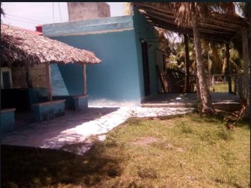 CASA ENFRENTE DE LA BAHIA DE CHETUMAL