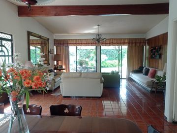 Casa en venta en zona Dorada de Cuernavaca