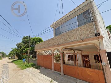 CASA EN VENTA, FRACCIONAMIENTO REVOLUCION VERDE, TAMAULIPAS A 30 MN DE PLAYA ESMERALDA