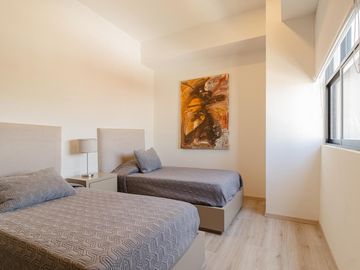 DEPARTAMENTOS EN VENTA EN TORRE CRUZ DEL SUR, BOULEVARD FORJADORES, CENTRO COMERCIAL CRUZ DEL SUR.