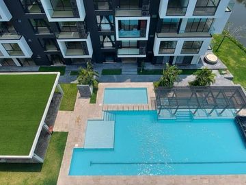 MAROMA RESIDENCIAL, Penthouse en VENTA de 2 recamaras, family room y roof