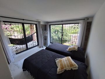 CASA EN LAS FINCAS