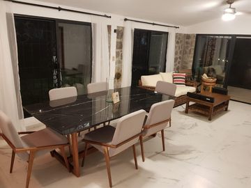 CASA EN LAS FINCAS