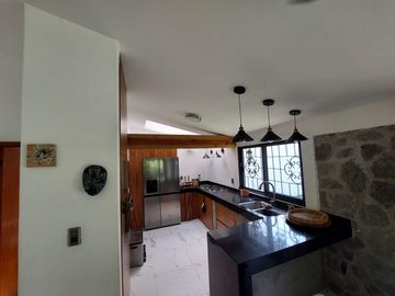 CASA EN LAS FINCAS