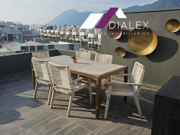 CASA en VENTA Fraccionamiento privado -CARRETERA NACIONAL- Monterrey 228 m2