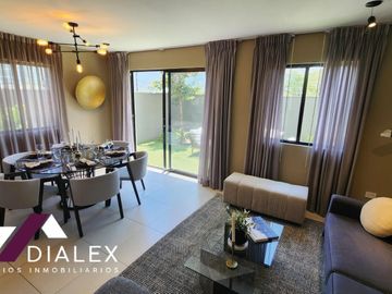 CASA en VENTA Fraccionamiento privado -CARRETERA NACIONAL- Monterrey 228 m2