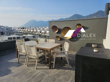 CASA en VENTA Fraccionamiento privado -CARRETERA NACIONAL- Monterrey 228 m2
