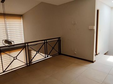 Venta de Casa Fracc. Pedregal del Bosque, Calimaya  URGE  POR CAMBIO DE RESIDENCIA BAJA DE PRECIO