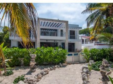 PRECIOSA CASA EN AKUMAL FRENTE AL MAR!