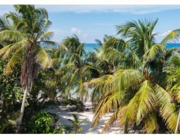 PRECIOSA CASA EN AKUMAL FRENTE AL MAR!