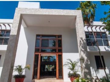 PRECIOSA CASA EN AKUMAL FRENTE AL MAR!
