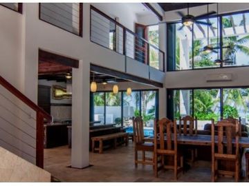 PRECIOSA CASA EN AKUMAL FRENTE AL MAR!