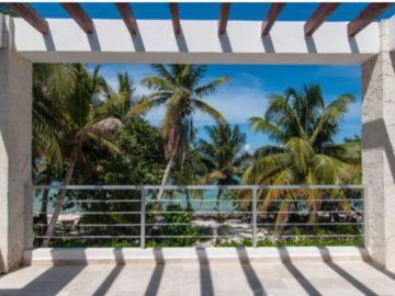 PRECIOSA CASA EN AKUMAL FRENTE AL MAR!