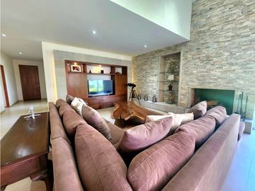 Venta de casa en condominio en Avándaro Valle de Bravo