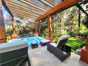 Venta de casa en condominio en Avándaro Valle de Bravo