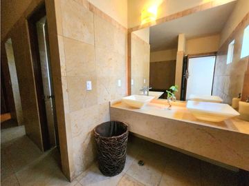 Venta de casa en condominio en Avándaro Valle de Bravo