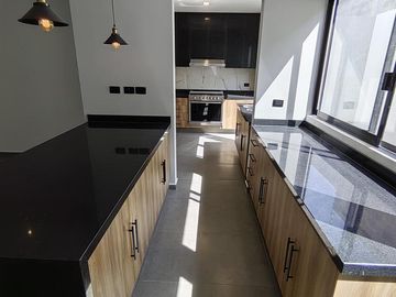 Casa SOF1 en venta Privada Cennet