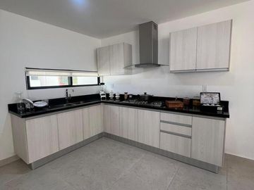 Casa en venta en Cancún con amenidades de 3.2 hectáreas!