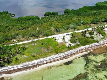Terreno en Venta segunda linea de mar en Mahahual Entrega Inmediata