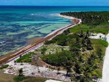Terreno en Venta segunda linea de mar en Mahahual Entrega Inmediata
