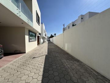 CASA EN VENTA EN LA HERENCIA 3022, ZONA SANTIAGO M OMOXPAN