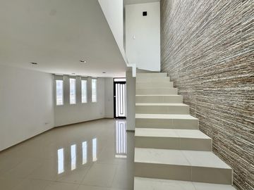 CASA EN VENTA EN LA HERENCIA 3022, ZONA SANTIAGO M OMOXPAN