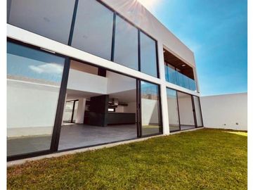CASA EN VENTA EN PARQUE MALTA, LOMAS DE ANGELOPOLIS, PUEBLA