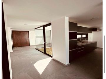 CASA EN VENTA EN PARQUE MALTA, LOMAS DE ANGELOPOLIS, PUEBLA