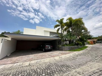 Casa en Las Quintas