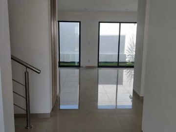 CASA EN ZEN LIFE l