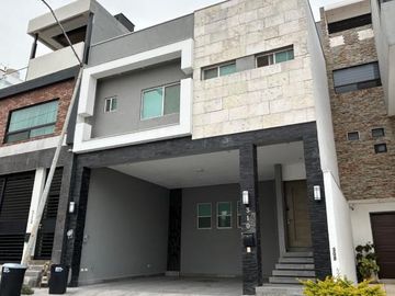 Casa en  Venta en Cumbres Elite, Monterrey NL
