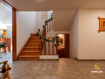 Casa en venta en Arboledas de San Ignacio, con cuatro habitaciones