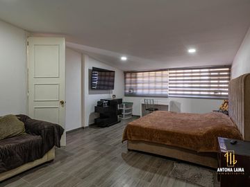 Casa en venta en Arboledas de San Ignacio, con cuatro habitaciones