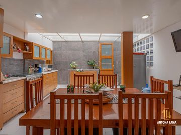 Casa en venta en Arboledas de San Ignacio, con cuatro habitaciones
