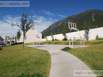 Casa en Venta en Monterrey, N. L., Fracc. La Joya Privada Residencial con alberca.